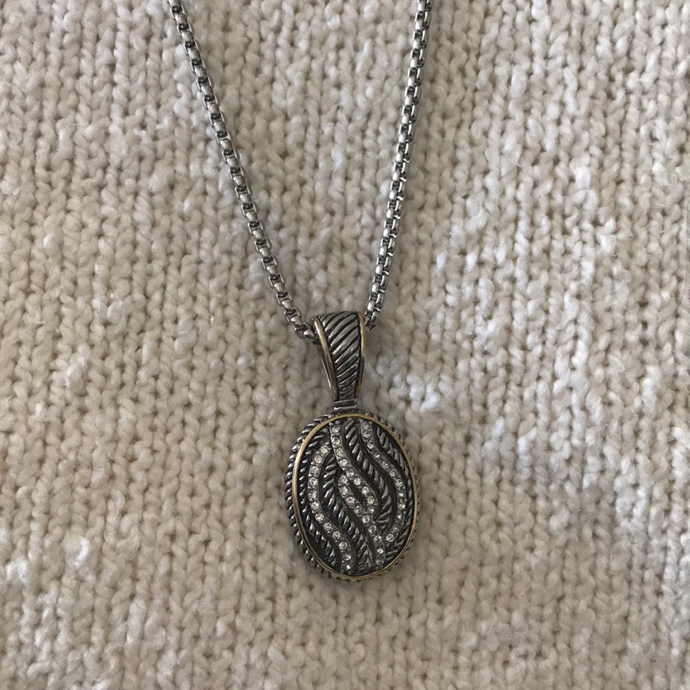Charming silver necklace
